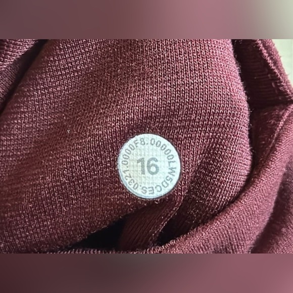 Lululemon Athletica Align Leggings - POCKETS! - Red Merlot - 7/8 Length 25” - Picture 5 of 5